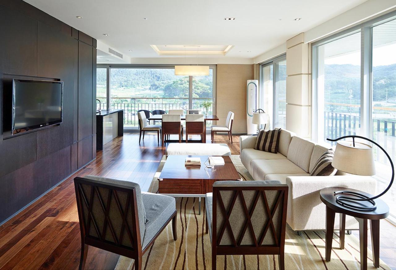 The Suites Hotel Namwon Exteriör bild