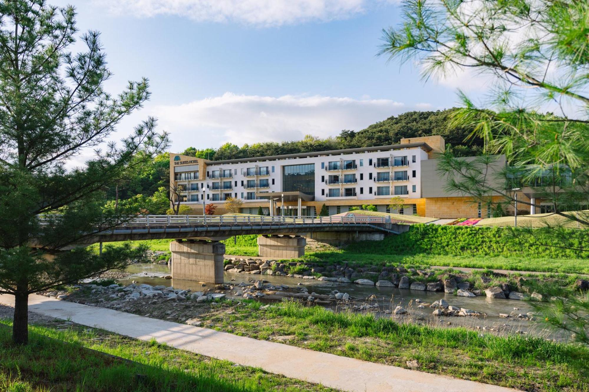 The Suites Hotel Namwon Exteriör bild